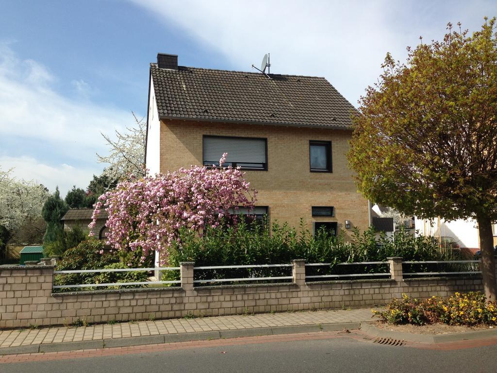 Gaestehaus Peterhoff Birresdorf Exteriör bild